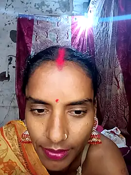 Snapshot of Babhi_Love chatting on 10.19.25 Babhi Love online show from 10.19.25