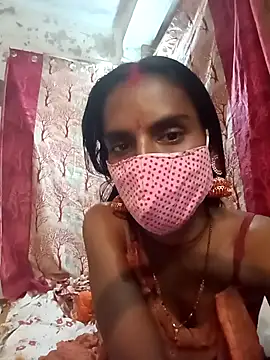 Snapshot of Babhi_Love chatting on 10.20.25 Babhi Love online show from 10.20.25