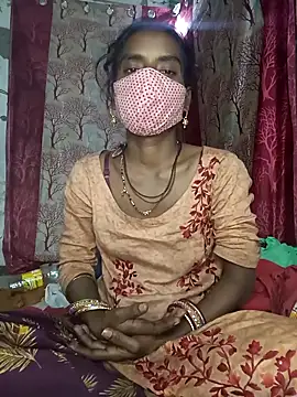 Snapshot of Babhi_Love chatting on 10.29.25 Babhi Love online show from 10.29.25