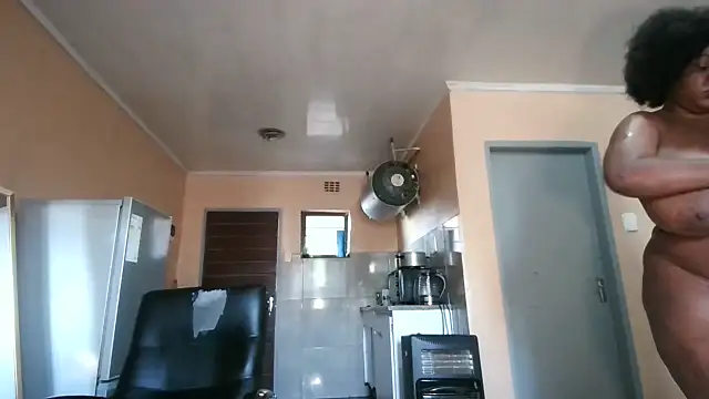 Snapshot of BusybooobsXXX3 chatting on 10.07.25 BusybooobsXXX3 online show from 10.07.25