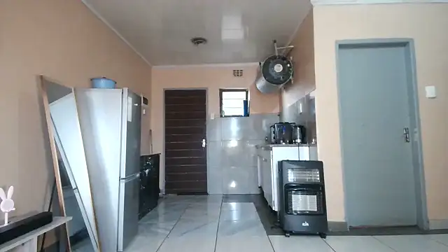 Snapshot of BusybooobsXXX3 chatting on 10.21.25 BusybooobsXXX3 online show from 10.21.25