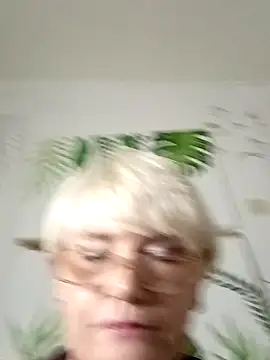 Catty Lady online show from 11.06.25