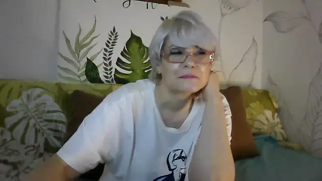 Catty Lady online show from 02.12.26