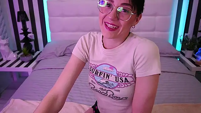 EviLune online show from 04.04.26