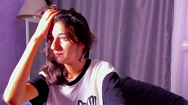 Elfy Rare  online show from 09.21.25