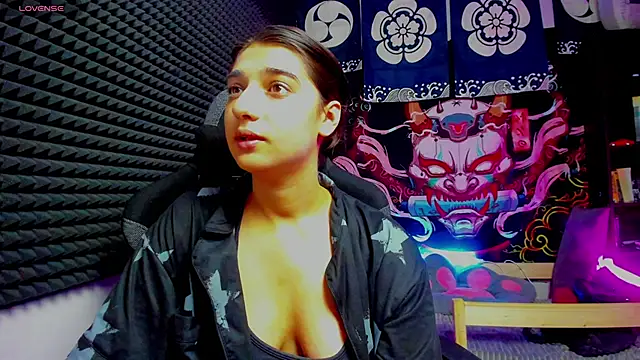 Elfy Rare  online show from 09.22.25