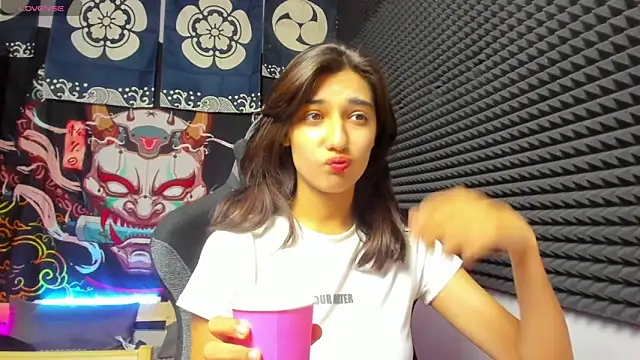 Elfy Rare  online show from 10.23.25