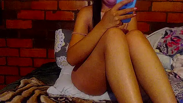 Snapshot of sabrina_v_ chatting on 09.20.25 sabrina v  online show from 09.20.25