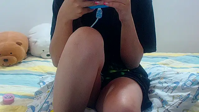 Snapshot of sabrina_v_ chatting on 10.02.25 sabrina v  online show from 10.02.25