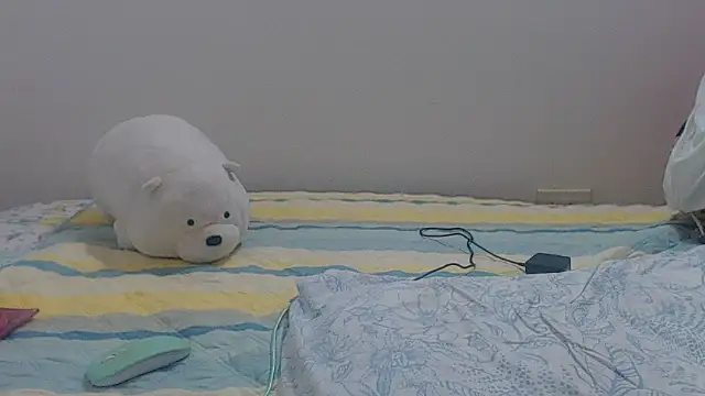 Snapshot of sabrina_v_ chatting on 10.10.25 sabrina v  online show from 10.10.25