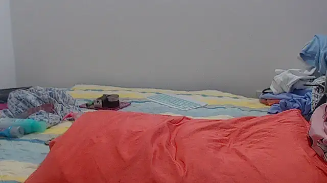 Snapshot of sabrina_v_ chatting on 10.13.25 sabrina v  online show from 10.13.25