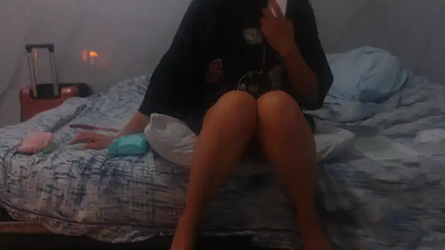 Snapshot of sabrina_v_ chatting on 11.23.25 sabrina v online show from 11.23.25