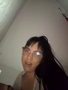 lareinalareinadelanal online show from 12.16.25