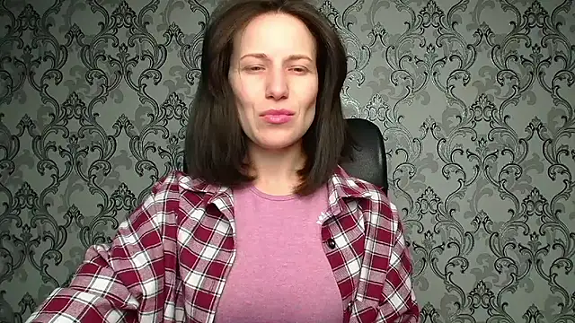 Snapshot of Kelly_Kisss chatting on 02.01.26 Kelly Kisss online show from 02.01.26