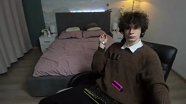 Snapshot of Edvard_Blare chatting on 09.12.25 Edvard Blare online show from 09.12.25