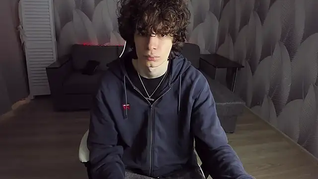 Snapshot of Edvard_Blare chatting on 10.05.25 Edvard Blare online show from 10.05.25