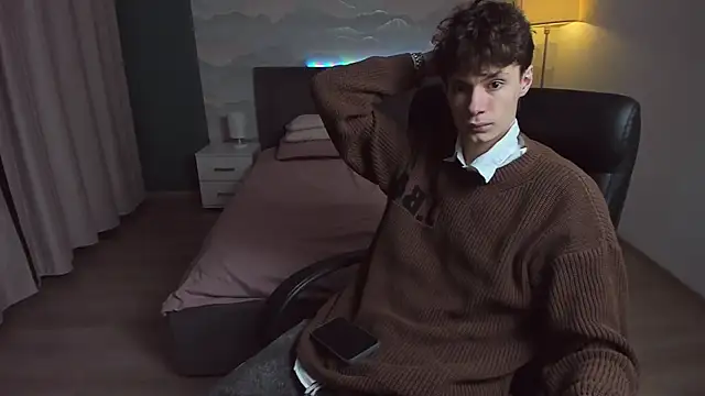 Snapshot of Edvard_Blare chatting on 10.24.25 Edvard Blare online show from 10.24.25