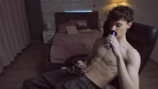 Snapshot of Edvard_Blare chatting on 10.26.25 Edvard Blare online show from 10.26.25