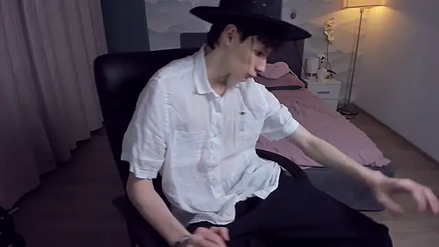 Snapshot of Edvard_Blare chatting on 11.01.25 Edvard Blare online show from 11.01.25