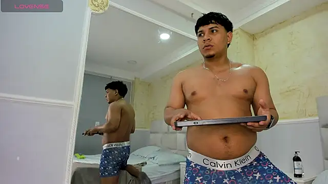 DominickSantiago  online show from 09.10.25