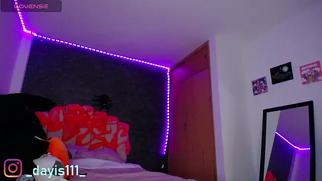 Snapshot of dayis_sweet chatting on 10.28.25 dayis sweet online show from 10.28.25