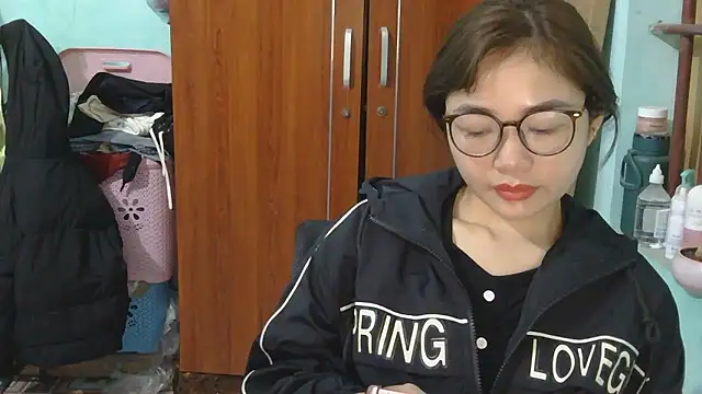 Uhem112 online show from 11.24.25