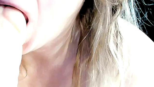 Snapshot of Naughty__Slave chatting on 09.29.25 Naughty Slave online show from 09.29.25