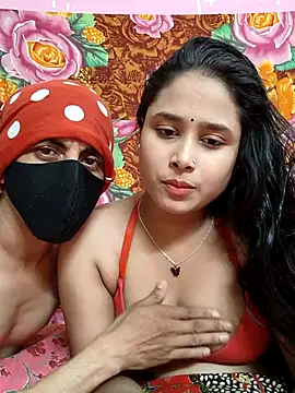 Seducing couple online show from 12.18.25