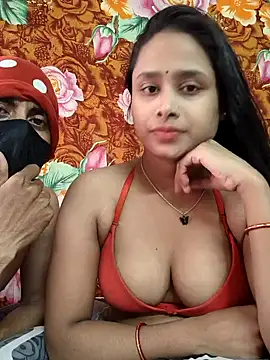 Seducing couple online show from 12.22.25