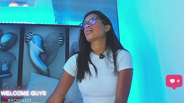 Snapshot of _naomibrown_ chatting on 09.27.25 naomibrown online show from 09.27.25