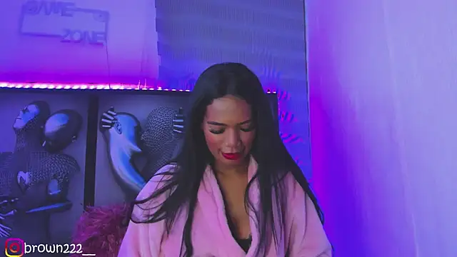 Snapshot of _naomibrown_ chatting on 11.17.25 naomibrown online show from 11.17.25