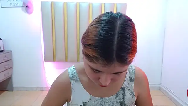 keilicita tonny 18 online show from 12.19.25