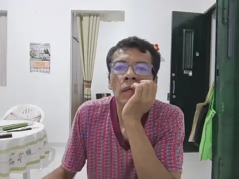 skinnylatino51 online show from 10.14.25