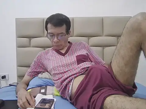 skinnylatino51 online show from 03.12.26