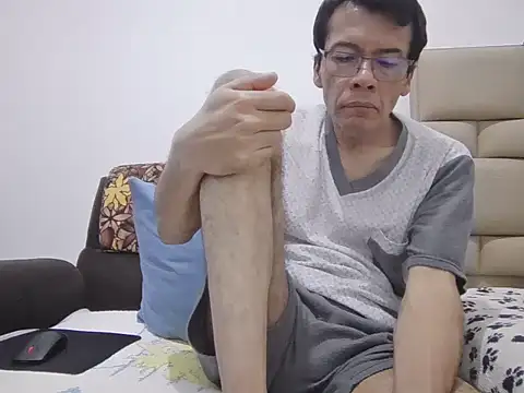 skinnylatino51 online show from 05.29.26