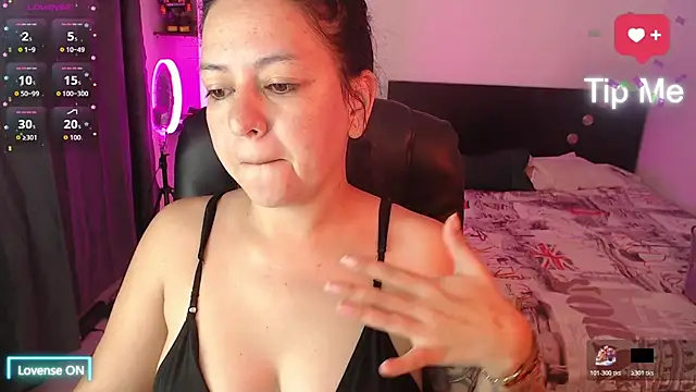 Abbyjoness21 online show from 11.07.25