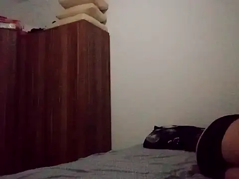 Snapshot of milf44milf chatting on 09.20.25 milf44milf online show from 09.20.25