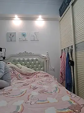 defgghj online show from 10.26.25