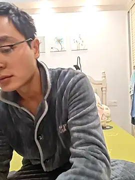 defgghj online show from 10.30.25