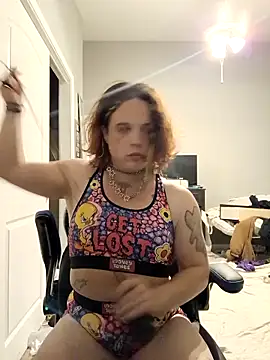 Snapshot of Kiami_Noara chatting on 09.11.25 Kiami Noara online show from 09.11.25