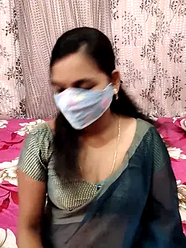 Snapshot of Lalitha-1995 chatting on 09.20.25 Lalitha-1995 online show from 09.20.25