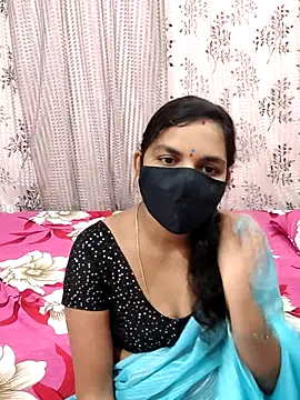 Snapshot of Lalitha-1995 chatting on 09.27.25 Lalitha-1995 online show from 09.27.25