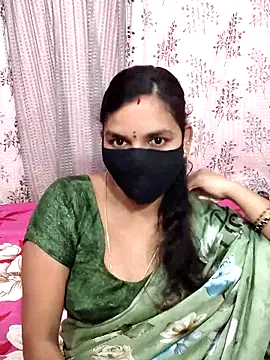 Snapshot of Lalitha-1995 chatting on 09.30.25 Lalitha-1995 online show from 09.30.25