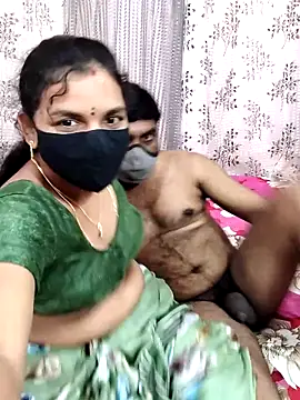 Snapshot of Lalitha-1995 chatting on 10.24.25 Lalitha-1995 online show from 10.24.25