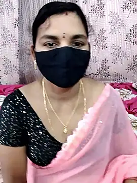 Snapshot of Lalitha-1995 chatting on 10.26.25 Lalitha-1995 online show from 10.26.25