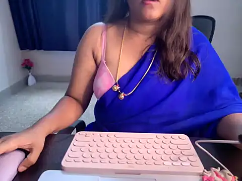 Snapshot of Anjalistar chatting on 09.10.25 Anjalistar online show from 09.10.25