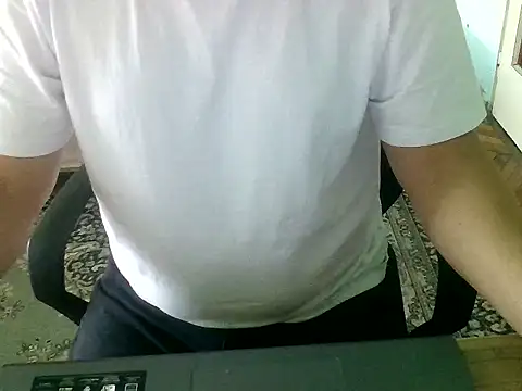 Snapshot of zee06 chatting on 10.24.25 zee06 online show from 10.24.25