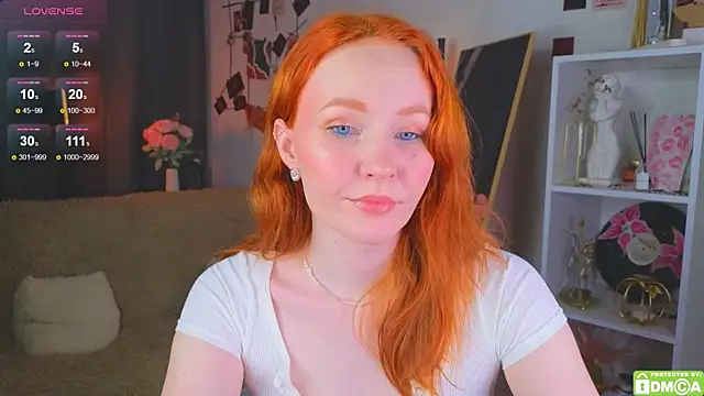 JoyceJones online show from 11.07.25