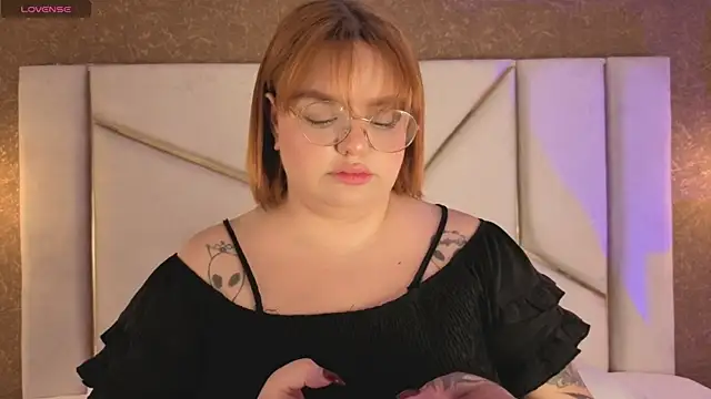 Miiss Bubble online show from 09.22.25