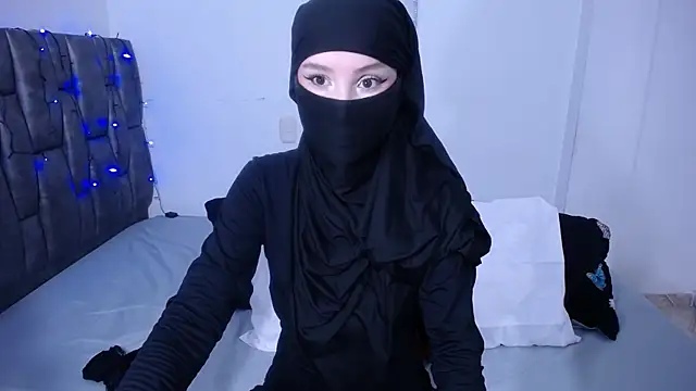   Nahia online show from 10.22.25